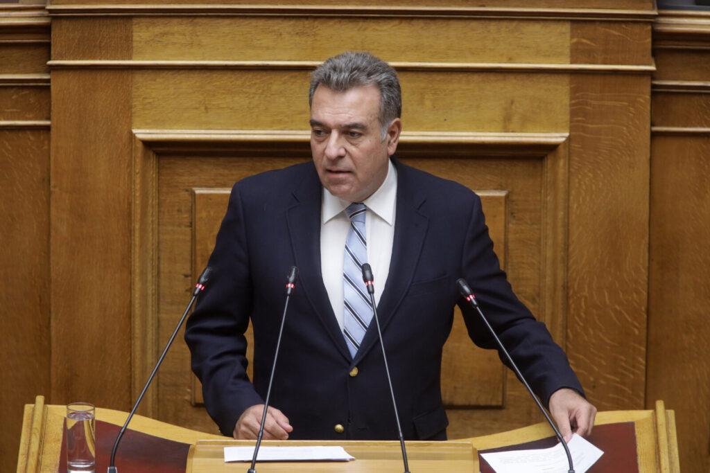 ΜΑΝΟΣ ΚΟΝΣΟΛΑΣ: «Πρέπει να δοθεί μόνιμη και οριστική λύση στο διαχρονικό πρόβλημα στο λιμάνι του Μαστιχαρίου στη Κω»