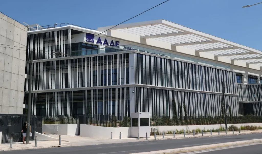 ΑΑΔΕ: Αυτόματα πρόστιμα για εκπρόθεσμες δηλώσεις από 1ης Ιουλίου – Ποιοι θα πληρώσουν έως 500 ευρώ και ποιοι τη γλιτώνουν