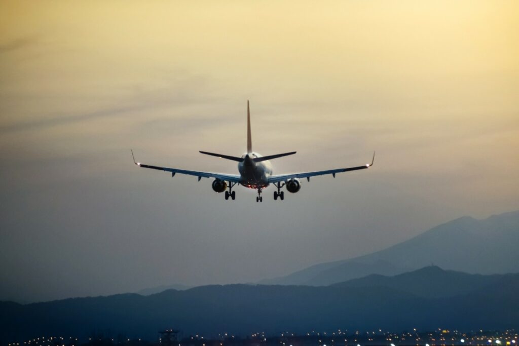 ΙΑΤΑ: Αναπόφευκτη η αύξηση στα αεροπορικά εισιτήρια στην Ευρώπη λόγω κρίσης στο Ορμούζ