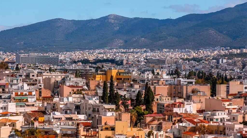 Ξένες επενδύσεις, αστικοποίηση και μονογονεϊκές οικογένειες – Που οφείλεται το στεγαστικό ζήτημα, σύμφωνα με την Τράπεζα της Ελλάδος