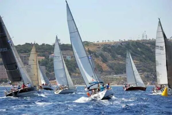 ΑΣΙΑΘ Ρόδου: Δέκα σκάφη και 65 ιστιοπλόοι στον αγώνα «Σύμη 2026»