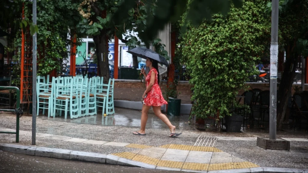 Καιρός: Στους 26 βαθμούς σήμερα η μέγιστη θερμοκρασία, πού αναμένονται βροχές και καταιγίδες από το μεσημέρι