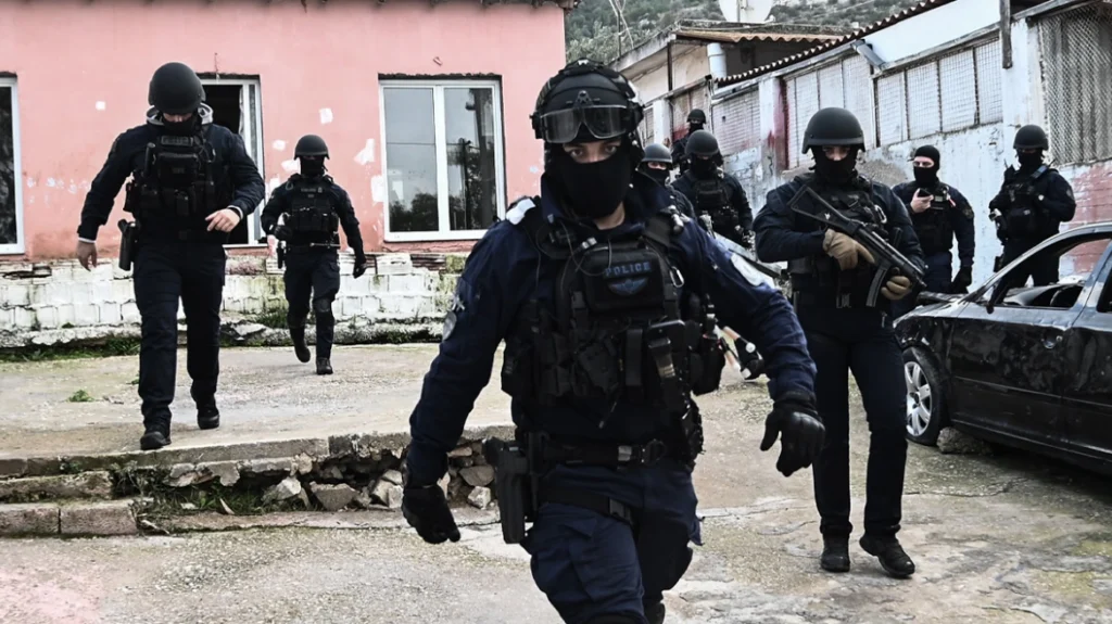 «Δεν πρόλαβε να πεθάνει ο πατέρας μου και καταπάτησαν το ποιμνιοστάσιο μας»: Οι καταγγελίες που οδήγησαν στην οικογενειακή εγκληματική οργάνωση στην Κρήτη