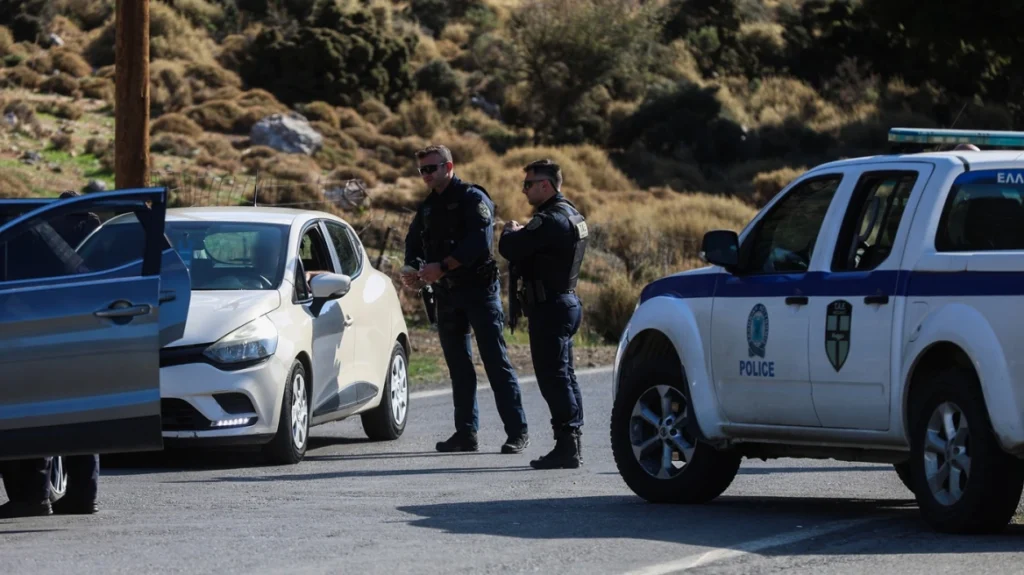 Μεγάλη επιχείρηση της ΕΛΑΣ στην Κρήτη για ναρκωτικά και παράνομες επιδοτήσεις του ΟΠΕΚΕΠΕ, οι 4 οικογένειες και το τηλέφωνο που τους αποκάλυψε