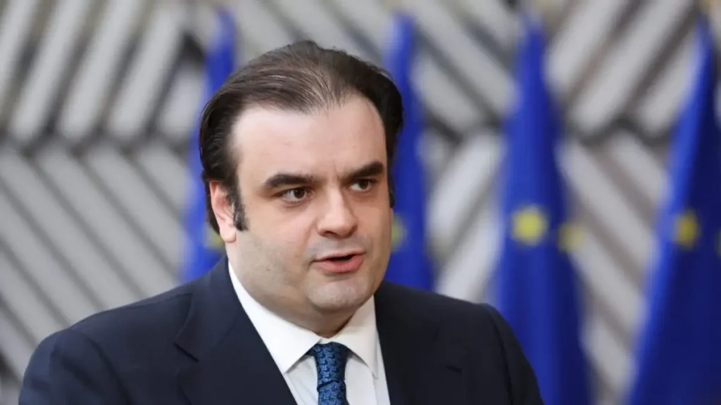 Πιερρακάκης: Ενίσχυση 300 ευρώ και για χήρες άνω των 60 ετών φέρνει το νέο νομοσχέδιο με τα μέτρα στήριξης