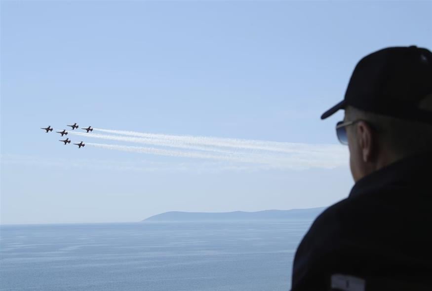Πώς ένα νομοσχέδιο ταράζει τα νερά στις ελληνοτουρκικές σχέσεις: Εμμένει η Άγκυρα στη «Γαλάζια Πατρίδα» – Η απάντηση της Αθήνας Πώς ένα νομοσχέδιο ταράζει τα νερά στις ελληνοτουρκικές σχέσεις: Εμμένει η Άγκυρα στη «Γαλάζια Πατρίδα» – Η απάντηση της Αθήνας