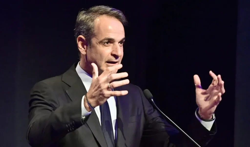 Κυριάκος Μητσοτάκης: Σήμερα από την ΚΟ της ΝΔ το “σήμα” για το νέο Σύνταγμα – Οι 6 μεγάλες αλλαγές που φέρνει, από την ευθύνη υπουργών έως τη Δικαιοσύνη, και οι “γαλάζιες” ενστάσεις