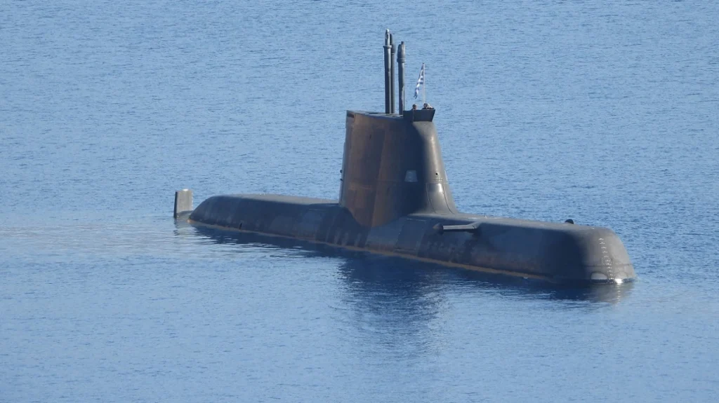 Δεν μπλέχτηκε υποβρύχιο στα δίχτυα τράτας ανοιχτά της Τήνου: «Αντιλήφθηκε το σκάφος και απομακρύνθηκε» λέει το ΠΝ