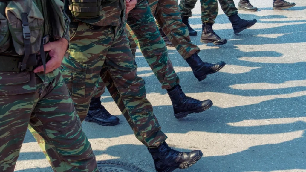 Πρόσκληση για κατάταξη στρατεύσιμων με την Β’ ΕΣΣΟ 2026 στον Στρατό Ξηράς