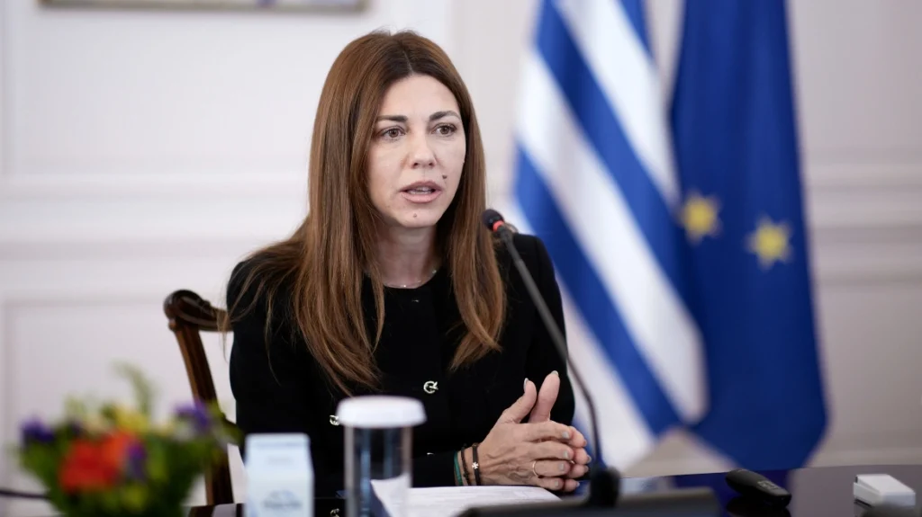Ζαχαράκη: Νωρίτερα από ποτέ οι αποσπάσεις 156 εκπαιδευτικών στα ελληνικά σχολεία του εξωτερικού Ζαχαράκη: Νωρίτερα από ποτέ οι αποσπάσεις 156 εκπαιδευτικών στα ελληνικά σχολεία του εξωτερικού