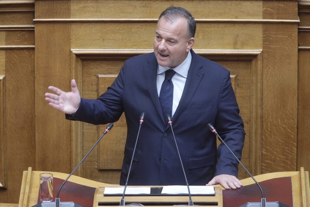 Γιάννης Παππάς: « Εντάχθηκε στο νομοσχέδιο η πρότασή μας για τη μεταβατική παραχώρηση χρήσης αιγιαλού και παραλίας».