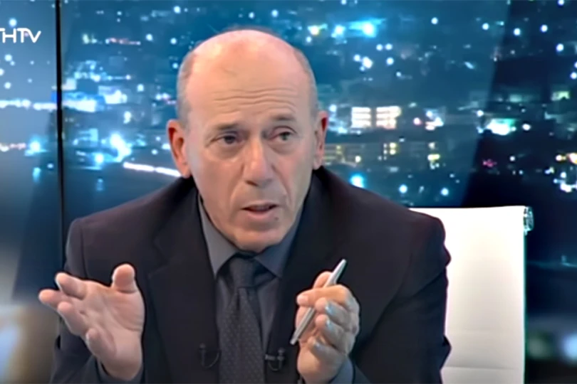 Αποχώρηση Βασίλη Κοκοτσάκη από το κόμμα Καρυστιανού: «Δεν μπορείς να ζητάς διαφάνεια και να έχεις “αυλή”» Αποχώρηση Βασίλη Κοκοτσάκη από το κόμμα Καρυστιανού: «Δεν μπορείς να ζητάς διαφάνεια και να έχεις “αυλή”»