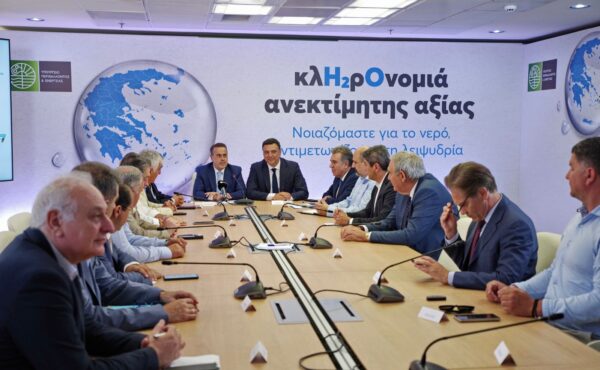 Μάνος Κόνσολας: «Το πρόβλημα της λειψυδρίας μας αφορά όλους, αφορά όλα τα νησιά. Είναι κορυφαία προτεραιότητα»