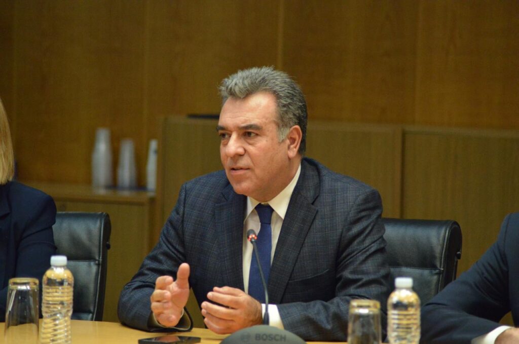 Μάνος Κόνσολας: «Τα επόμενα βήματα για το νέο Δικαστικό Μέγαρο της Ρόδου και τη συντήρηση και αξιοποίηση των κτιριακών εγκαταστάσεων που στεγάζουν σήμερα τα δικαστήρια»