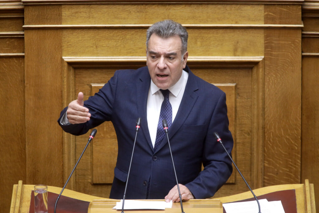 Μάνος Κόνσολας: «Χρηματοδοτικό πρόγραμμα για την ανανέωση του στόλου της ακτοπλοΐας και τη μείωση του λειτουργικού κόστος των πλοίων για να υπάρχουν προσιτές τιμές στα εισιτήρια»