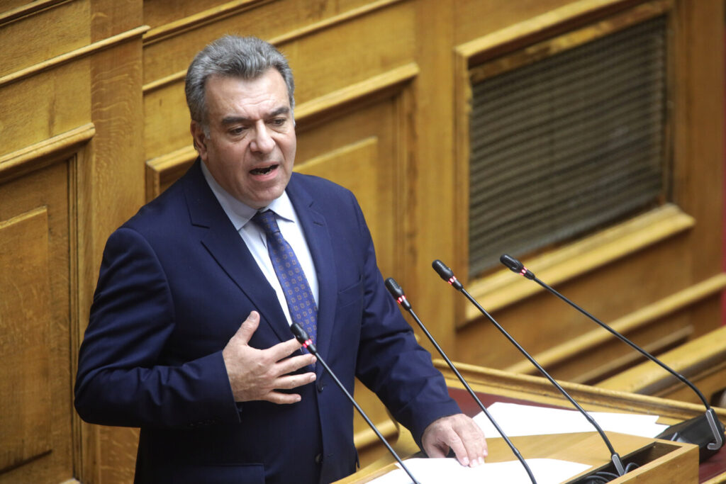 Μάνος Κόνσολας: «΄΄Τρέχει΄΄ μέχρι τις 15 Σεπτεμβρίου πρόγραμμα χρηματοδότησης και στήριξης των αλιέων για παρεμβάσεις και νέες υποδομές στα σκάφη τους» Μάνος Κόνσολας: «΄΄Τρέχει΄΄ μέχρι τις 15 Σεπτεμβρίου πρόγραμμα χρηματοδότησης και στήριξης των αλιέων για παρεμβάσεις και νέες υποδομές στα σκάφη τους»