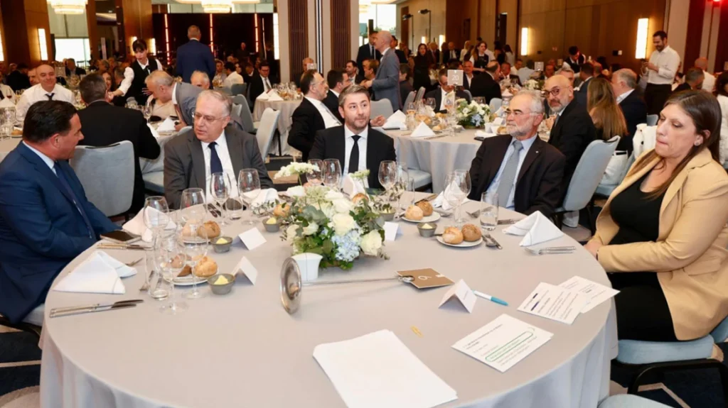Γεωργιάδης για τη φωτογραφία με Ανδρουλάκη – Κωνσταντοπούλου: Δεν ανταλλάξαμε κουβέντα, μεταξύ τους ήταν πολύ θερμοί