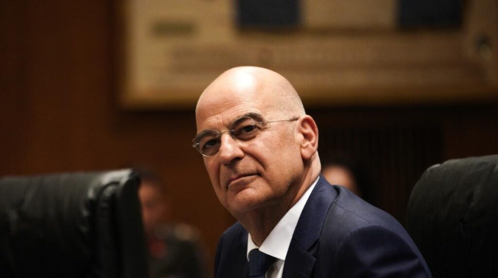 Δένδιας: Πώς ένα «απλό ερώτημα» οδήγησε στο αντι-drone «Κένταυρος» Δένδιας: Πώς ένα «απλό ερώτημα» οδήγησε στο αντι-drone «Κένταυρος»