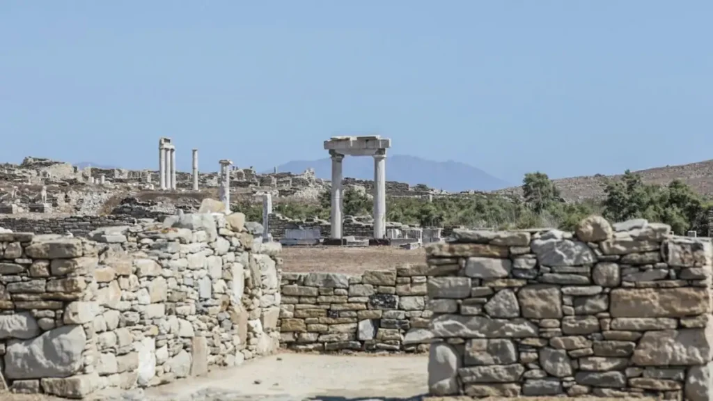 Η Δήλος βυθίζεται ένα εκατοστό τον χρόνο εξαιτίας της κλιματικής αλλαγής