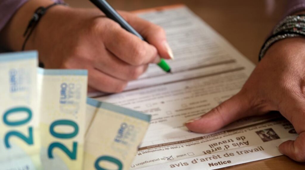 Πότε η εφορία χορηγεί φορολογική ενημερότητα σε όσους χρωστούν Πότε η εφορία χορηγεί φορολογική ενημερότητα σε όσους χρωστούν