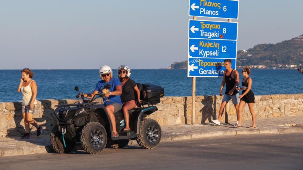 Τι αλλάζει σε ηλεκτρικά πατίνια, γουρούνες και οδήγηση δίκυκλου με δίπλωμα μικρότερης κατηγορίας;