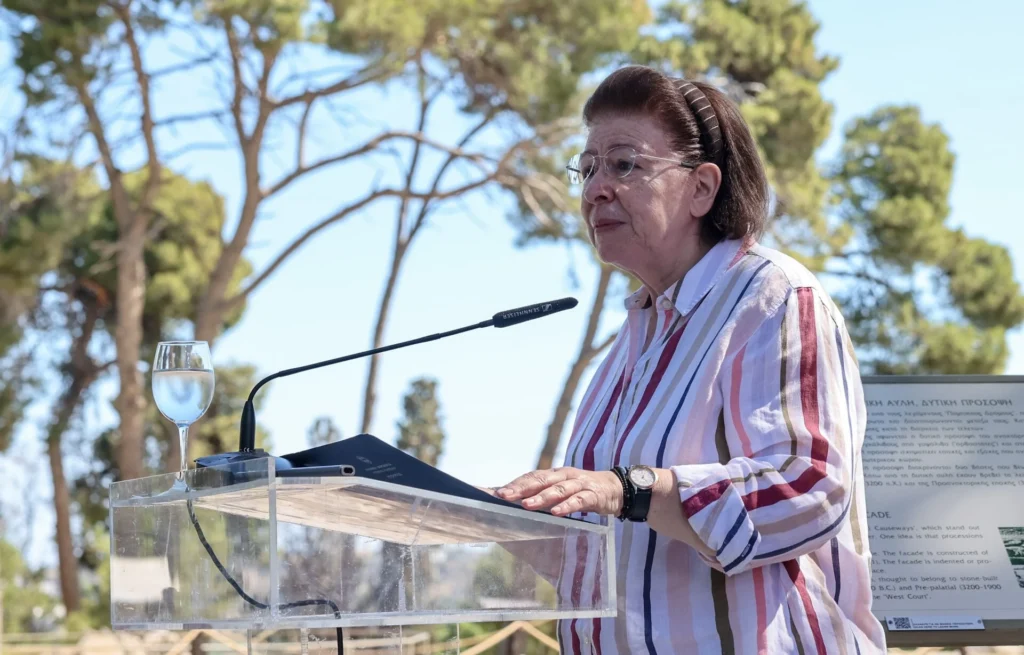 Μενδώνη από Ρόδο: Επενδύουμε στον πολιτισμό γιατί επενδύουμε στους ανθρώπους Μενδώνη από Ρόδο: Επενδύουμε στον πολιτισμό γιατί επενδύουμε στους ανθρώπους