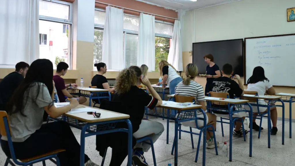 Πανελλαδικές 2026: Βατά τα θέματα στη Φυσική, για καλά προετοιμασμένους Ιστορία και Οικονομία – Δείτε τις απαντήσεις