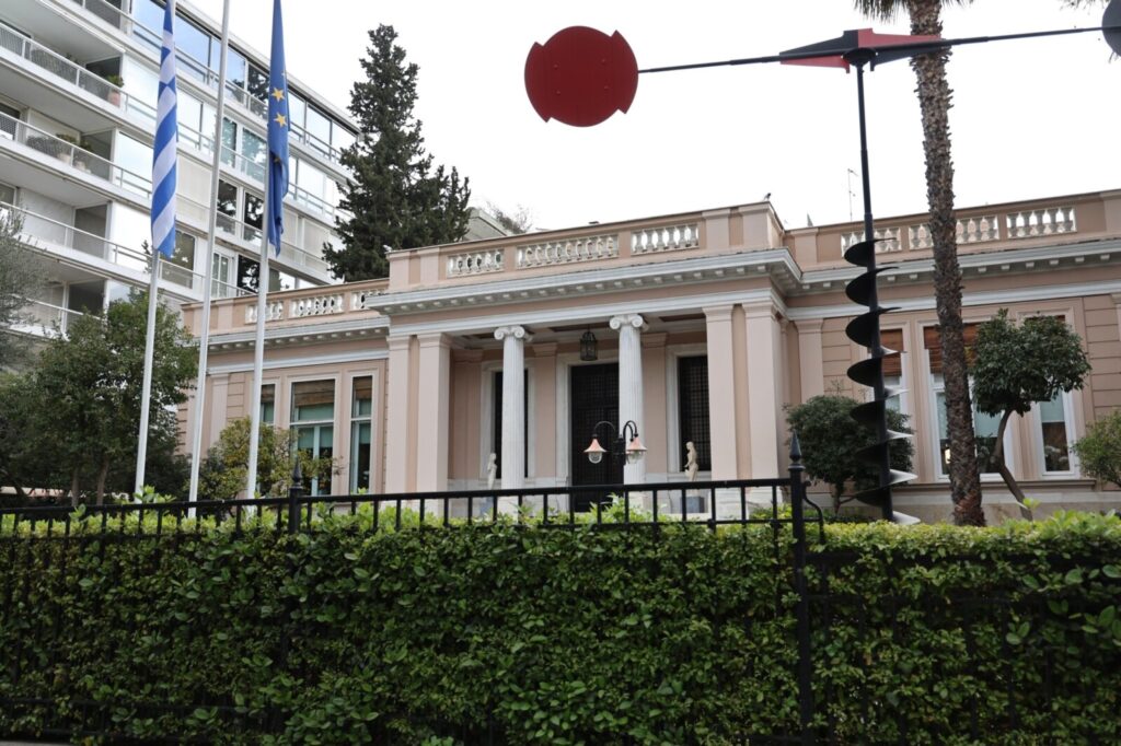 Ακρίβεια: Το κυβερνητικό σχέδιο με φοροελαφρύνσεις, ρυθμίσεις οφειλών και νέες παρεμβάσεις Ακρίβεια: Το κυβερνητικό σχέδιο με φοροελαφρύνσεις, ρυθμίσεις οφειλών και νέες παρεμβάσεις