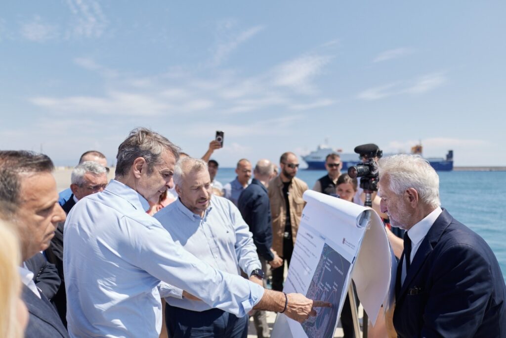 «Κάποιοι έχουν αρχίσει να λαχανιάζουν»: Περιοδείες Μητσοτάκη σε όλη τη χώρα για τη μεγάλη μάχη της περιφέρειας «Κάποιοι έχουν αρχίσει να λαχανιάζουν»: Περιοδείες Μητσοτάκη σε όλη τη χώρα για τη μεγάλη μάχη της περιφέρειας