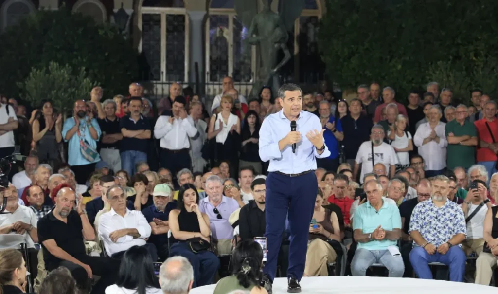 Ο Τσίπρας πατάει “γκάζι” με τον “αέρα” των δημοσκοπήσεων: Τι θα πει στο άτυπο συνέδριο της ΕΛΑΣ – Η πρώτη συνάντηση με τους τομεάρχες και η Κεντρική Επιτροπή των 60 μελών