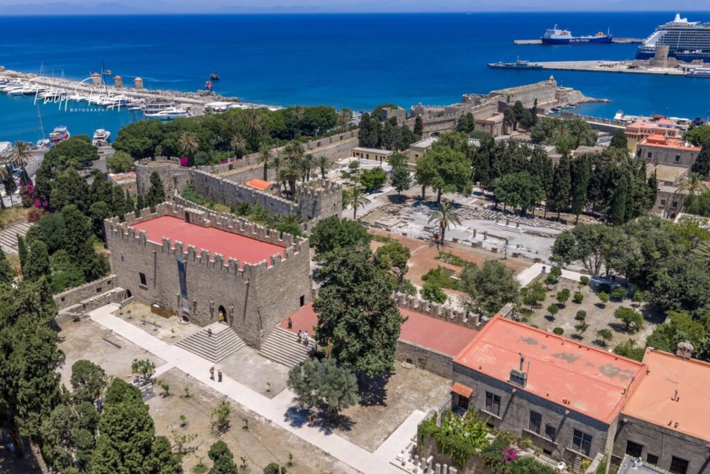 Φίλιππος Φιλίππου στον RV: «Κάθε γωνιά της Περβόλας είναι και μια ιστορία» Φίλιππος Φιλίππου στον RV: «Κάθε γωνιά της Περβόλας είναι και μια ιστορία»