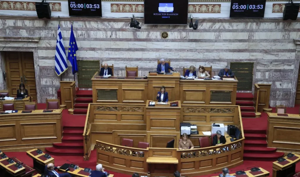 Ψηφίστηκε το νομοσχέδιο του Υπουργείου Υγείας για ίδρυση Υπο-γραφείου του ΠΟΥ στην Αθήνα: Τι στάση κράτησαν τα κόμματα