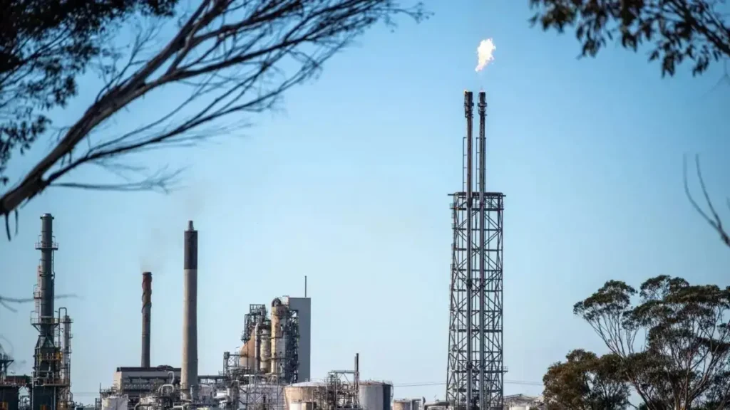 Το πετρέλαιο σε τροχιά για τα προπολεμικά επίπεδα – Στα 78 δολάρια υποχωρεί το Brent, στα 75 το WTI Το πετρέλαιο σε τροχιά για τα προπολεμικά επίπεδα – Στα 78 δολάρια υποχωρεί το Brent, στα 75 το WTI