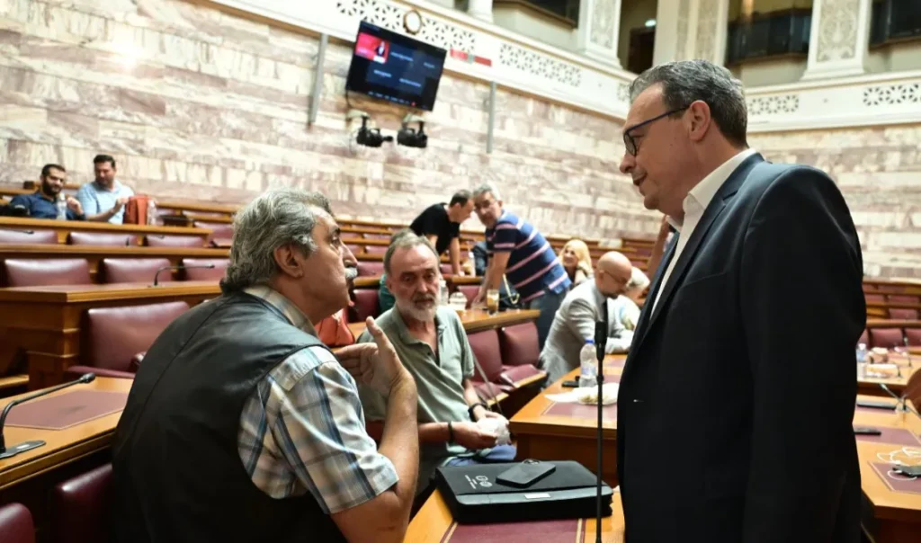 ΣΥΡΙΖΑ: Ο Φάμελλος “κοιτάει” προς Τσίπρα και ο Πολάκης δηλώνει “παρών” για την επόμενη μέρα – Επιστρέφουν τα σενάρια για πρόταση μομφής ΣΥΡΙΖΑ: Ο Φάμελλος “κοιτάει” προς Τσίπρα και ο Πολάκης δηλώνει “παρών” για την επόμενη μέρα – Επιστρέφουν τα σενάρια για πρόταση μομφής