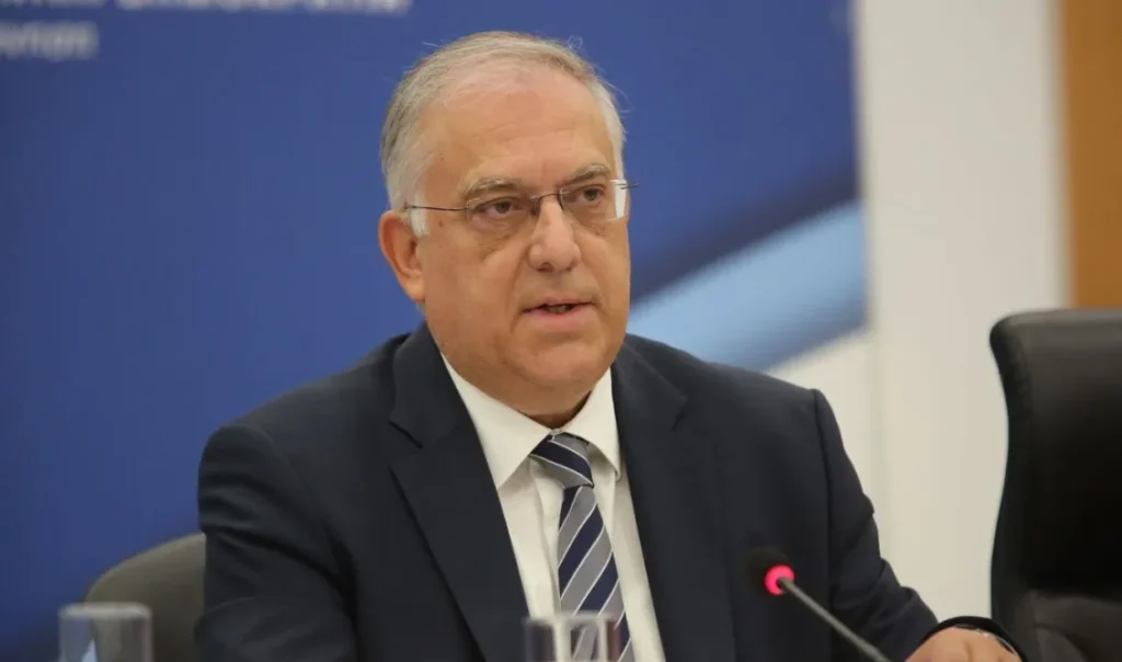 Υπουργείο Ανάπτυξης: Έρχεται νομοσχέδιο για την ενίσχυση της προστασίας των καταναλωτών σε πιστώσεις και ηλεκτρονικές συναλλαγές – Ποιους αφορά