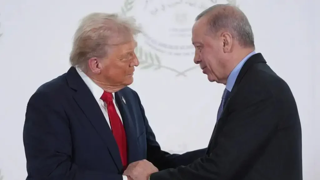 Τραμπ για F-35 και κινητήρες στην Τουρκία: «Πιθανότατα θα κάνουμε κάτι» που θα ικανοποιήσει την Άγκυρα