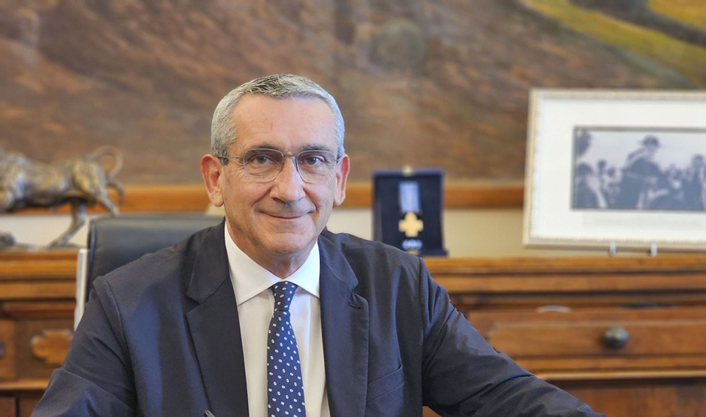 Ασπράκης, Λεονταρίτης και Ευστρατίου ανοίγουν τον μινι μετασχηματισμό του Γιώργου Χατζημάρκου Ασπράκης, Λεονταρίτης και Ευστρατίου ανοίγουν τον μινι μετασχηματισμό του Γιώργου Χατζημάρκου
