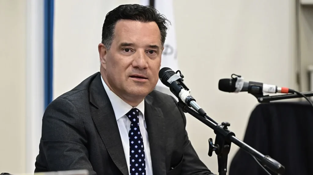Γεωργιάδης: Καταγγέλλω τον Τσίπρα ότι πήρε λεφτά για να ψηφίσει τους Ποινικούς Κώδικες, το είπε και ο Κοντονής και δεν του έκανε μήνυση Γεωργιάδης: Καταγγέλλω τον Τσίπρα ότι πήρε λεφτά για να ψηφίσει τους Ποινικούς Κώδικες, το είπε και ο Κοντονής και δεν του έκανε μήνυση