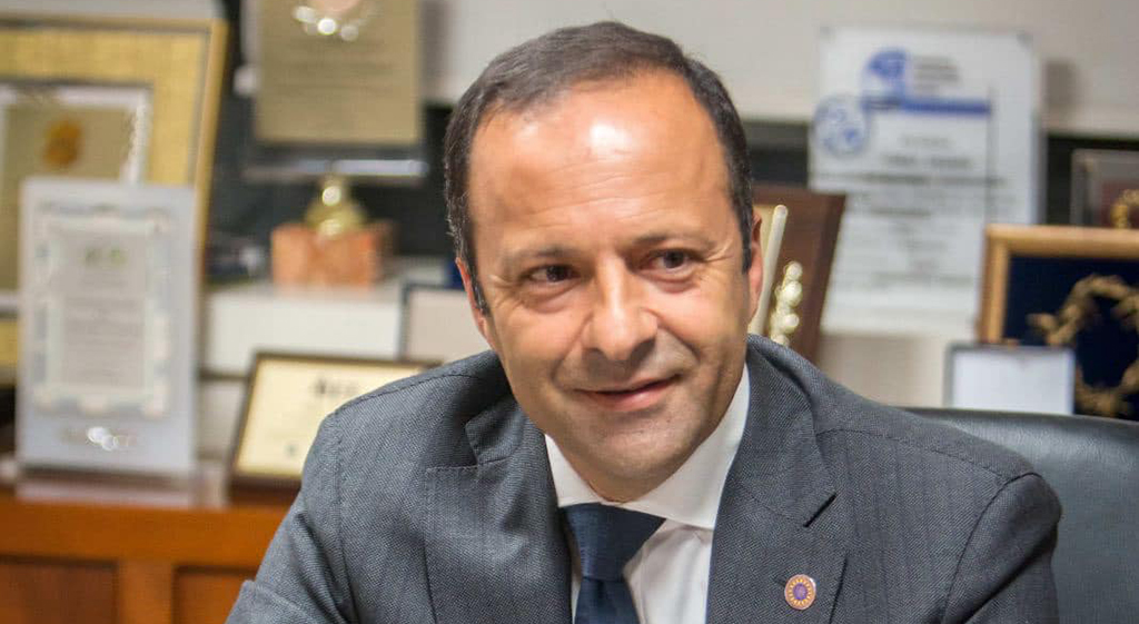 Ηχηρή παρέμβαση του Γιάννη Πάππου στη Βουλή για τον ΦΠΑ Ηχηρή παρέμβαση του Γιάννη Πάππου στη Βουλή για τον ΦΠΑ