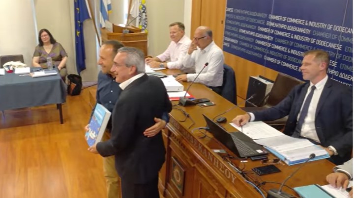 Φωτογραφικό λεύκωμα για τα νησιά της περιφέρειάς μας δημιούργησε ο διάσημος φωτογράφος Robert McCabe Φωτογραφικό λεύκωμα για τα νησιά της περιφέρειάς μας δημιούργησε ο διάσημος φωτογράφος Robert McCabe