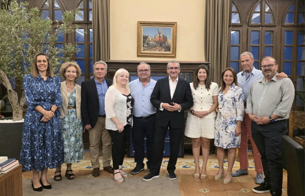 Γιώργος Χατζημάρκος: Η πολιτική λειτουργία των Επάρχων των νησιών μας, όχι μόνο παραμένει ανεπηρέαστη αλλά θα φροντίσω να ενισχυθεί άμεσα Γιώργος Χατζημάρκος: Η πολιτική λειτουργία των Επάρχων των νησιών μας, όχι μόνο παραμένει ανεπηρέαστη αλλά θα φροντίσω να ενισχυθεί άμεσα
