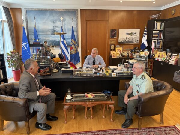 Στο επίκεντρο τα τεχνικά έργα των Ενόπλων Δυνάμεων στα Δωδεκάνησα στη συνάντηση του Βασίλη Υψηλάντη με τον ΥΦΕΘΑ  Αθανάσιο Δαβάκη