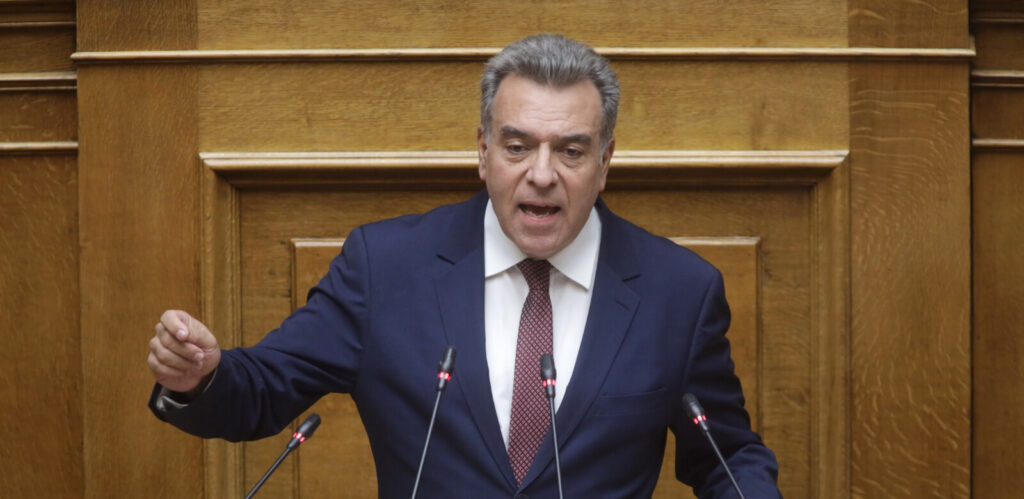 Μάνος Κόνσολας: «Βρισκόμαστε στο 2026, αλλά κάποιοι συμπεριφέρονται σα να βρισκόμαστε στη δεκαετία του 70» Μάνος Κόνσολας: «Βρισκόμαστε στο 2026, αλλά κάποιοι συμπεριφέρονται σα να βρισκόμαστε στη δεκαετία του 70»