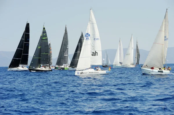 Το «Ρόδος Καπ» 2026 φθάνει στη Ρόδο από Τήλο, στη μεγαλύτερη ιστιοδρομία του!