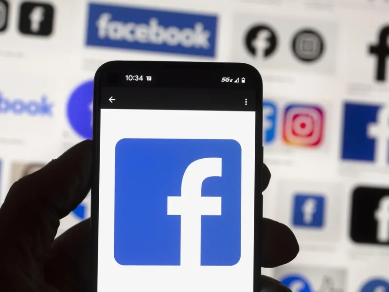 «Έπεσε» το Facebook – Προβλήματα στη σύνδεση «Έπεσε» το Facebook – Προβλήματα στη σύνδεση