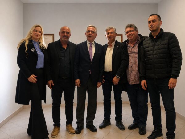 Στη Βουλή από τον Βασίλη Υψηλάντη το ζήτημα των  οδηγών φορτηγών Δ.Χ.