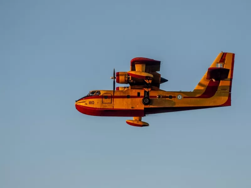 Η Ελλάδα στέλνει δύο Canadair στην Ισπανία για τις δασικές πυρκαγιές Η Ελλάδα στέλνει δύο Canadair στην Ισπανία για τις δασικές πυρκαγιές