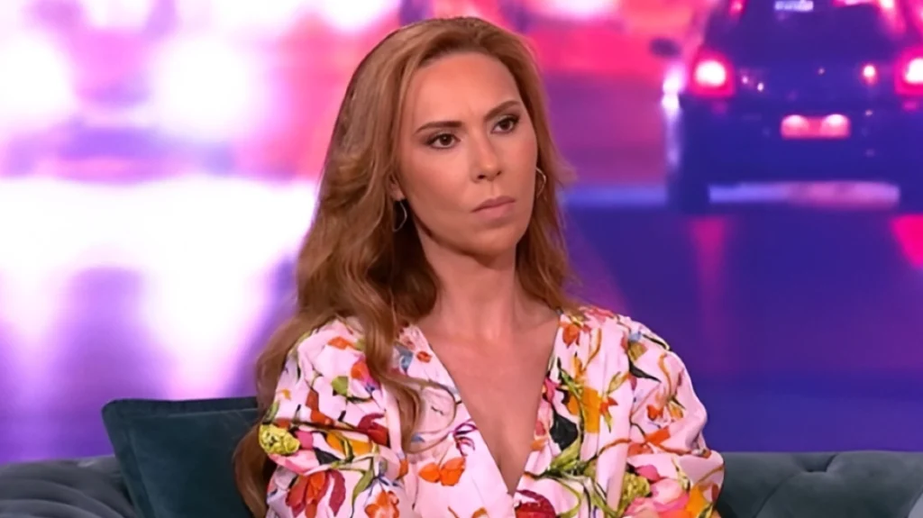 Δώρα Χρυσικού: Δούλευα ούσα άρρωστη, φαλακρή, με την τομή και ο άλλος καθόταν σε έναν καναπέ, έφυγα γιατί ερωτεύτηκα έναν άλλον άντρα Δώρα Χρυσικού: Δούλευα ούσα άρρωστη, φαλακρή, με την τομή και ο άλλος καθόταν σε έναν καναπέ, έφυγα γιατί ερωτεύτηκα έναν άλλον άντρα