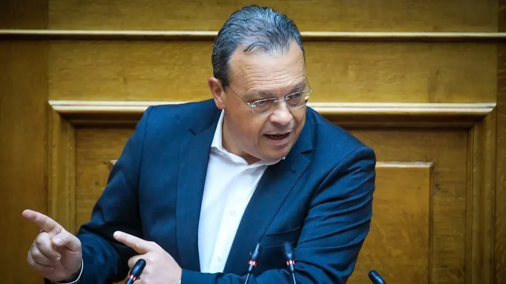 Ο Σωκράτης Φάμελλος ανεξαρτητοποιήθηκε από τον ΣΥΡΙΖΑ: «Όσα συμβαίνουν δεν αντιστοιχούν στις αξίες της Αριστεράς» Ο Σωκράτης Φάμελλος ανεξαρτητοποιήθηκε από τον ΣΥΡΙΖΑ: «Όσα συμβαίνουν δεν αντιστοιχούν στις αξίες της Αριστεράς»