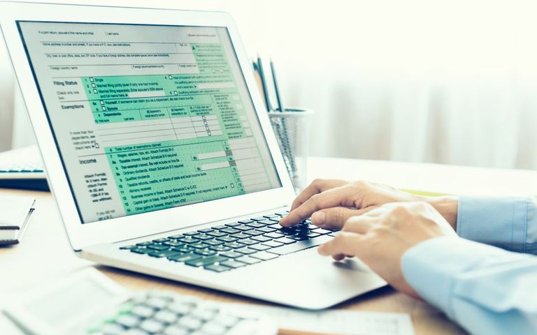 Εφορία: Λογαριασμός 4,75 δισ. ευρώ – Ένας στους τρεις πληρώνει έξτρα φόρο Εφορία: Λογαριασμός 4,75 δισ. ευρώ – Ένας στους τρεις πληρώνει έξτρα φόρο